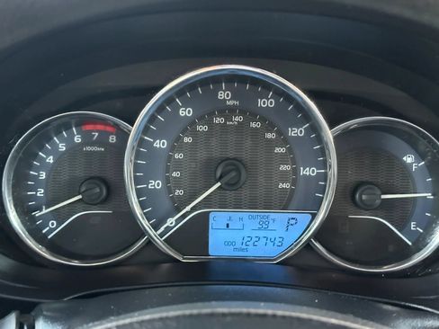 Used 2014 Toyota Corolla LE FWD image 4
