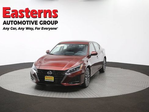 Used 2024 Nissan Altima 2.5 SV w/ SV Premium Package AWD/4WD image 55
