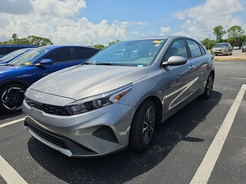 Used 2024 Kia Forte LXS FWD image 5