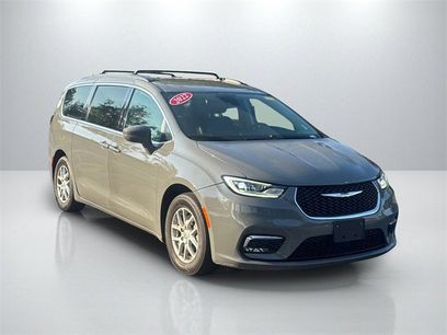 Certified 2022 Chrysler Pacifica Touring-L