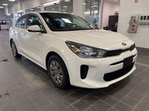 Used 2020 Kia Rio S image 2
