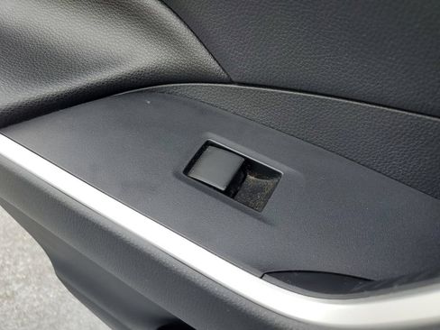 Used 2019 Toyota RAV4 XLE w/ Convenience Package FWD image 14