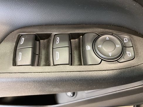 Used 2021 Chevrolet Equinox LT image 13