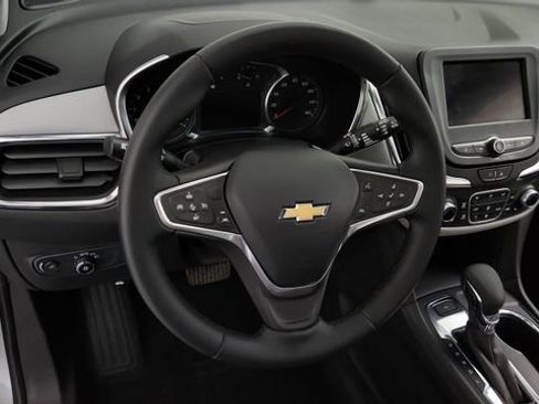 Used 2023 Chevrolet Equinox LT image 13