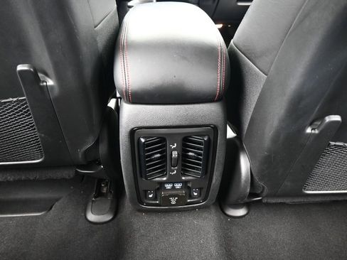 Used 2023 Dodge Durango GT image 38