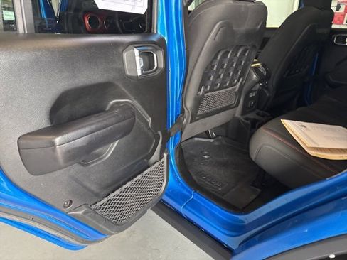 Used 2021 Jeep Wrangler Unlimited Rubicon image 9