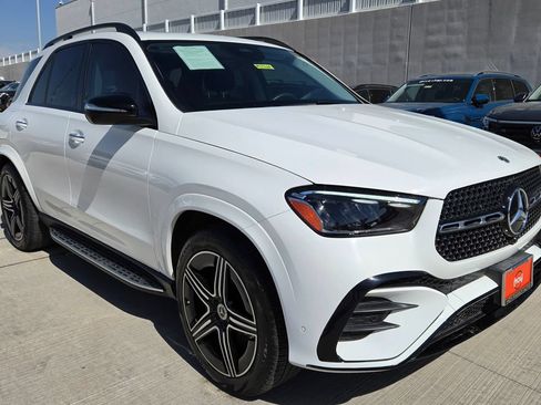 Used 2024 Mercedes-Benz GLE 350 4MATIC image 3