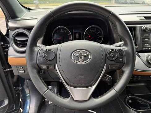 Used 2018 Toyota RAV4 SE w/ Power Extra Value Package FWD image 16