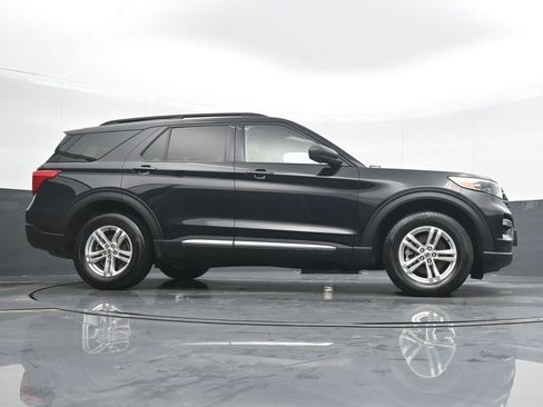Used 2023 Ford Explorer XLT w/ Equipment Group 202A image 22