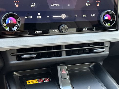 New 2026 Subaru Solterra Premium image 22