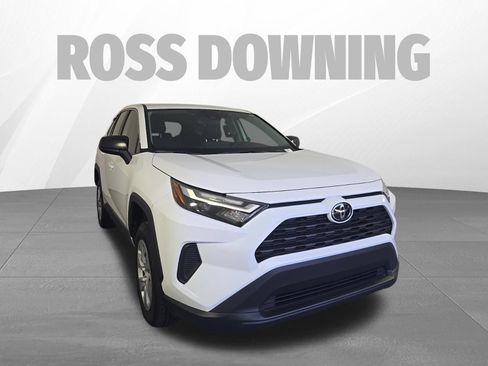Used 2025 Toyota RAV4 LE FWD image 3