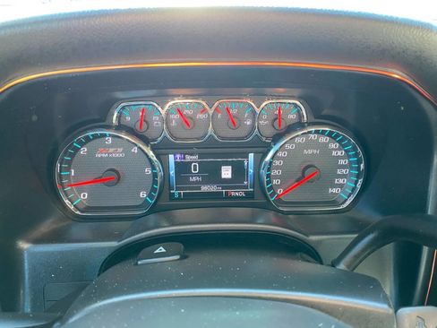 Used 2018 Chevrolet Silverado 1500 LT w/ All Star Edition image 13