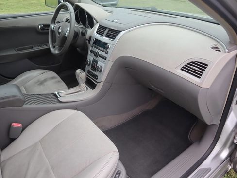 Used 2009 Chevrolet Malibu LT FWD image 24
