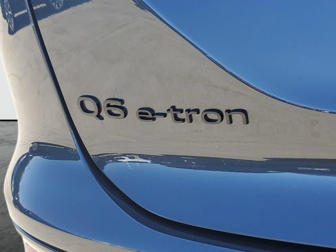 New 2027 Audi Q6 e-tron Premium AWD/4WD image 7