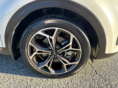 Certified 2022 Kia Sportage SX image 12