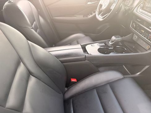 Certified 2023 Nissan Rogue SV w/ SV Premium Package FWD image 12