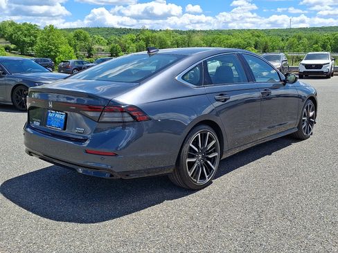 Used 2024 Honda Accord Touring image 6