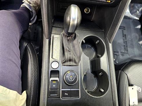 Used 2021 Volkswagen Atlas Cross Sport SE image 20