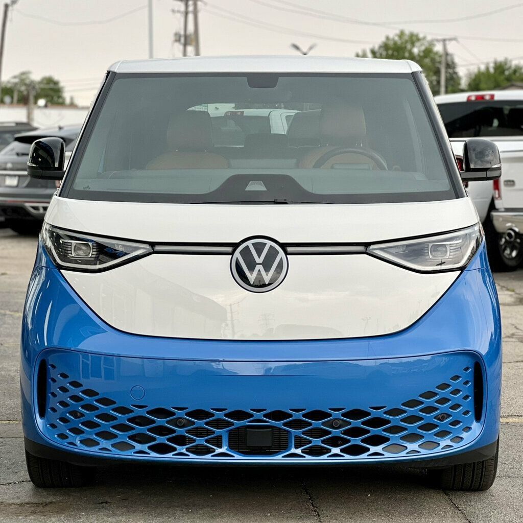 Used 2025 Volkswagen ID. Buzz Pro S RWD image 7