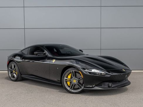 Certified 2022 Ferrari Roma RWD image 4