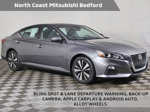 Used 2022 Nissan Altima 2.5 SV image 1