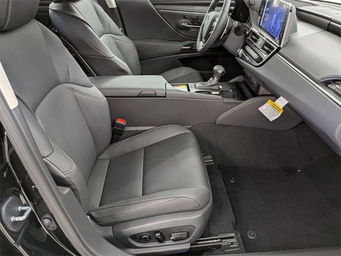 New 2025 Lexus ES 350 w/ Premium Package image 40