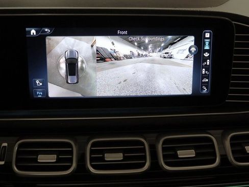 Used 2024 Mercedes-Benz GLS 580 4MATIC image 30