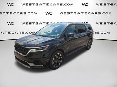 Used 2022 Kia Carnival EX