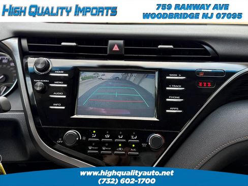 Used 2018 Toyota Camry LE FWD image 32