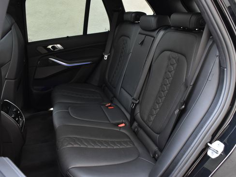 Used 2021 BMW X5 M w/ Executive Package image 24