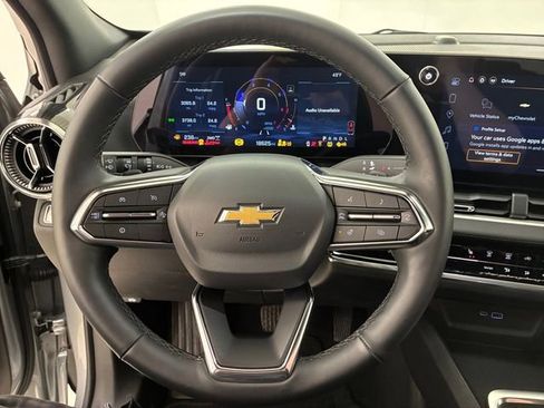 Used 2025 Chevrolet Equinox LT w/ Safety and Technology Package AWD/4WD image 22