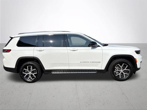 Used 2023 Jeep Grand Cherokee L Limited AWD/4WD image 5