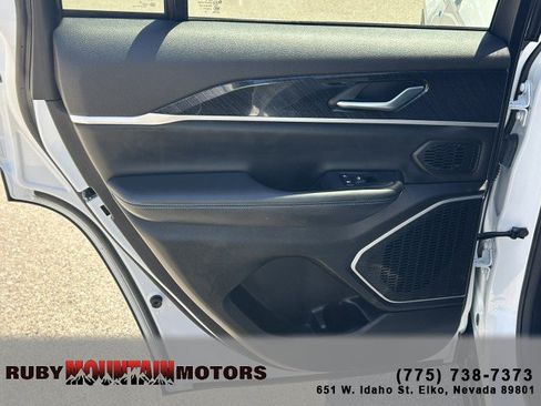 Used 2022 Jeep Grand Cherokee Trailhawk AWD/4WD image 19