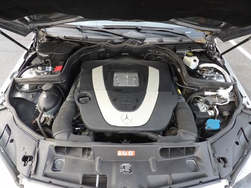 Used 2011 Mercedes-Benz C 300 4MATIC Sedan image 29