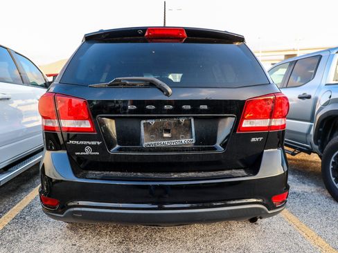 Used 2017 Dodge Journey SXT w/ Premium Group FWD image 8