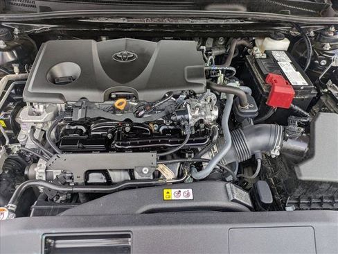 Used 2024 Toyota Camry SE image 22