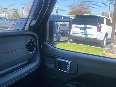 Used 2025 Jeep Wrangler Unlimited Rubicon image 43