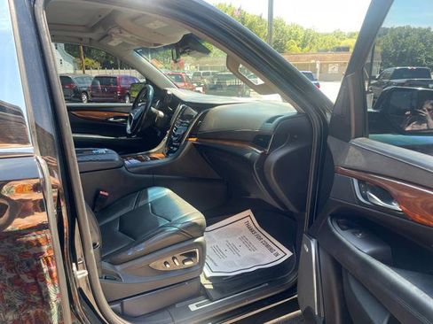 Used 2015 Cadillac Escalade Premium AWD/4WD image 34