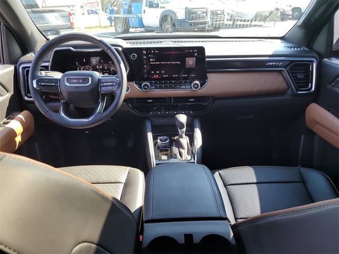 Used 2023 GMC Canyon AT4 w/ AT4 Premium Package image 11