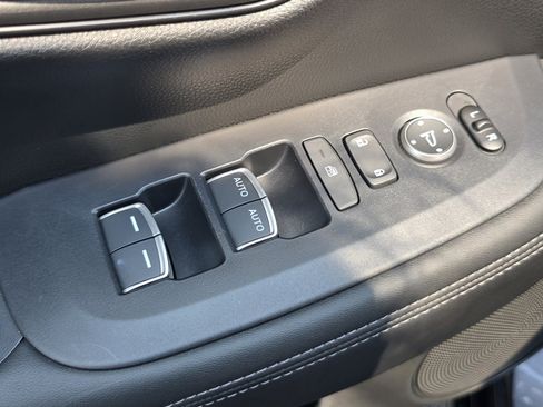 Used 2025 Honda HR-V EX-L image 26