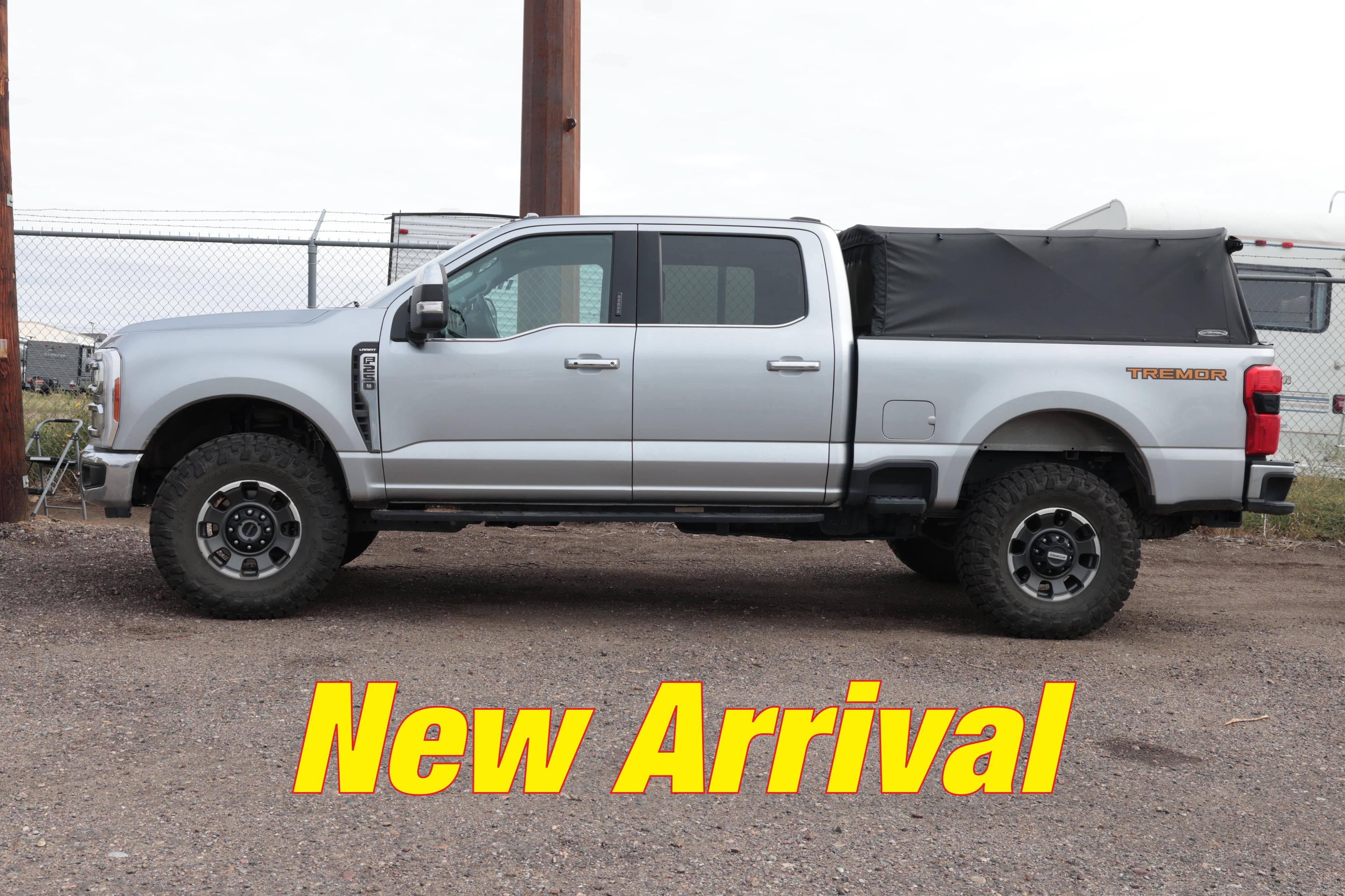 Used 2023 Ford F250 Lariat w/ Tremor Off-Road Package AWD/4WD image 45