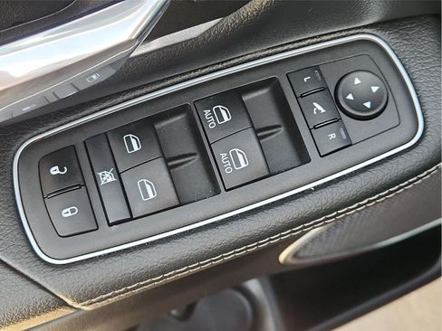 Used 2023 RAM 1500 Laramie AWD/4WD image 23