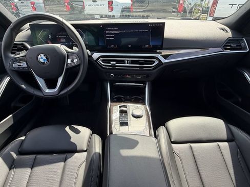 Used 2024 BMW 330i Sedan w/ Convenience Package RWD image 14