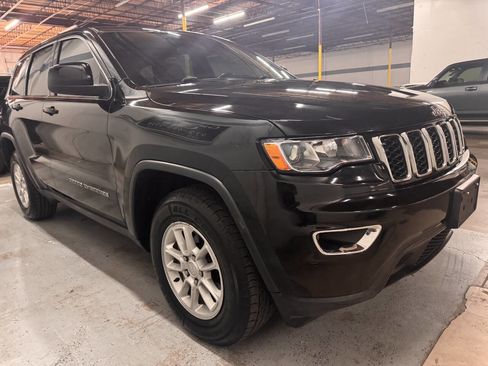Used 2019 Jeep Grand Cherokee Laredo image 6