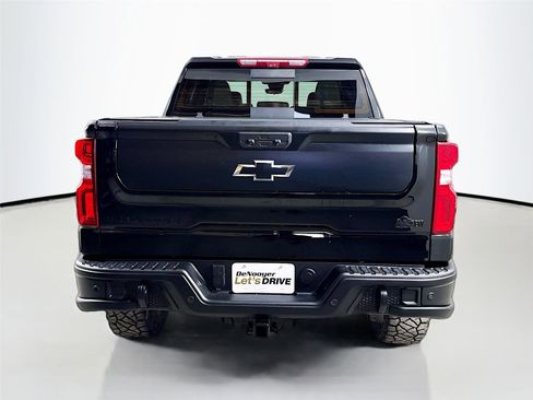 Used 2024 Chevrolet Silverado 1500 ZR2 w/ ZR2 Bison Edition AWD/4WD image 8