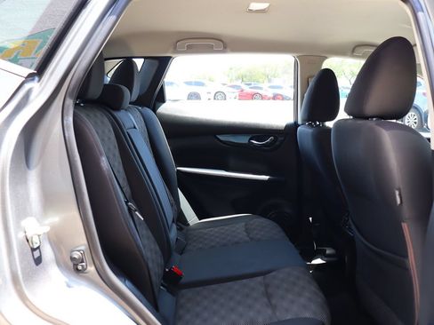 Used 2019 Nissan Rogue Sport SV FWD image 27