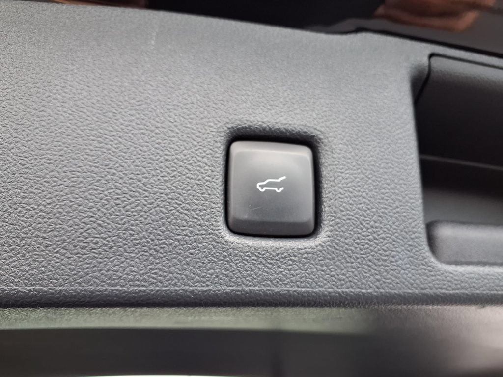 Used 2024 Ford Escape ST-Line w/ Tech Pack #1 AWD/4WD image 28