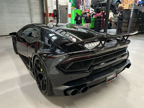 Used 2017 Lamborghini Huracan LP 580-2 image 8