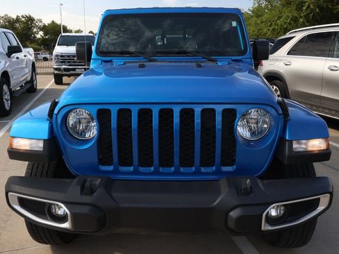 Used 2023 Jeep Gladiator Sport AWD/4WD image 2