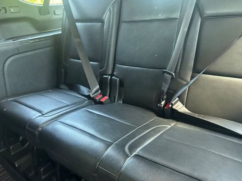 Used 2022 GMC Yukon XL Denali AWD/4WD image 17